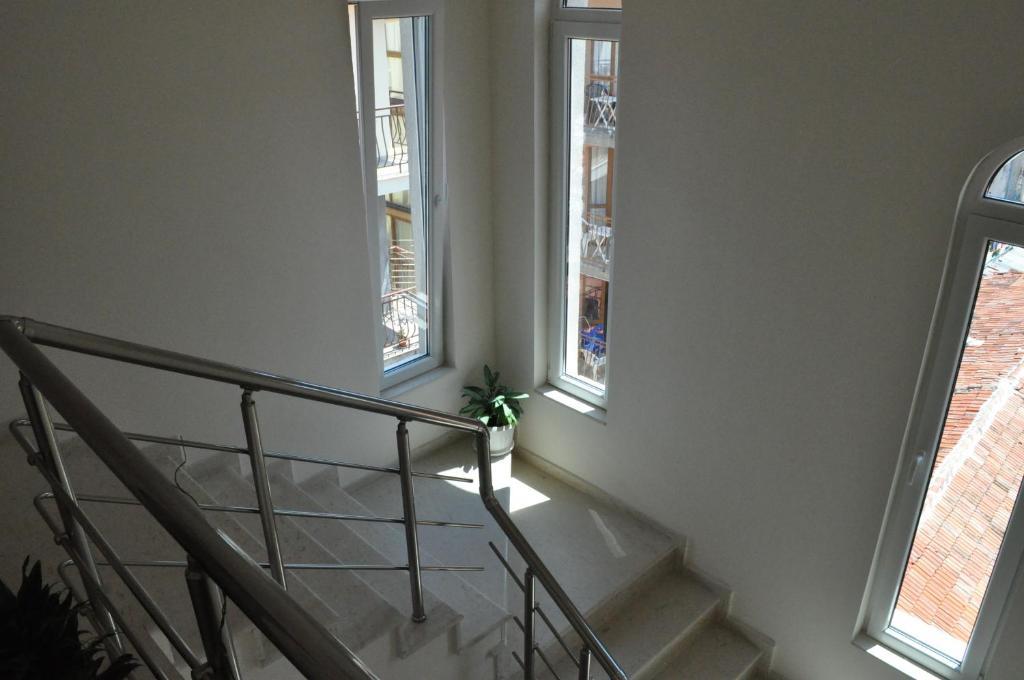 נסבר St. George Apartments מראה חיצוני תמונה