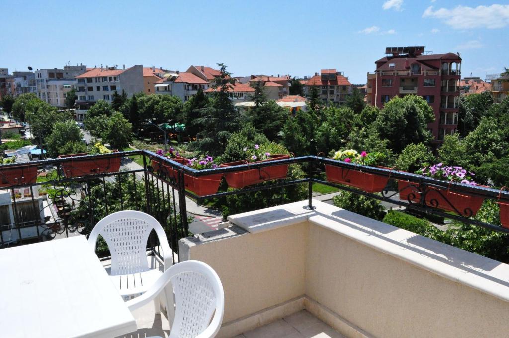 נסבר St. George Apartments חדר תמונה