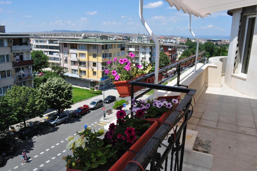 נסבר St. George Apartments חדר תמונה