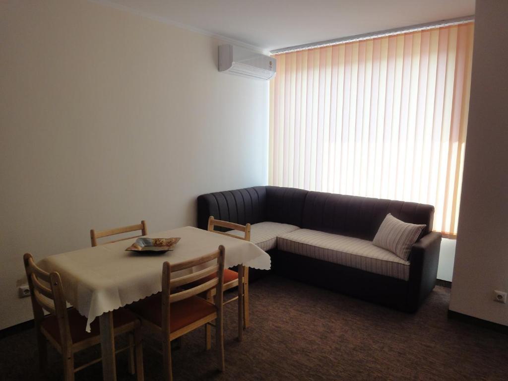 נסבר St. George Apartments חדר תמונה