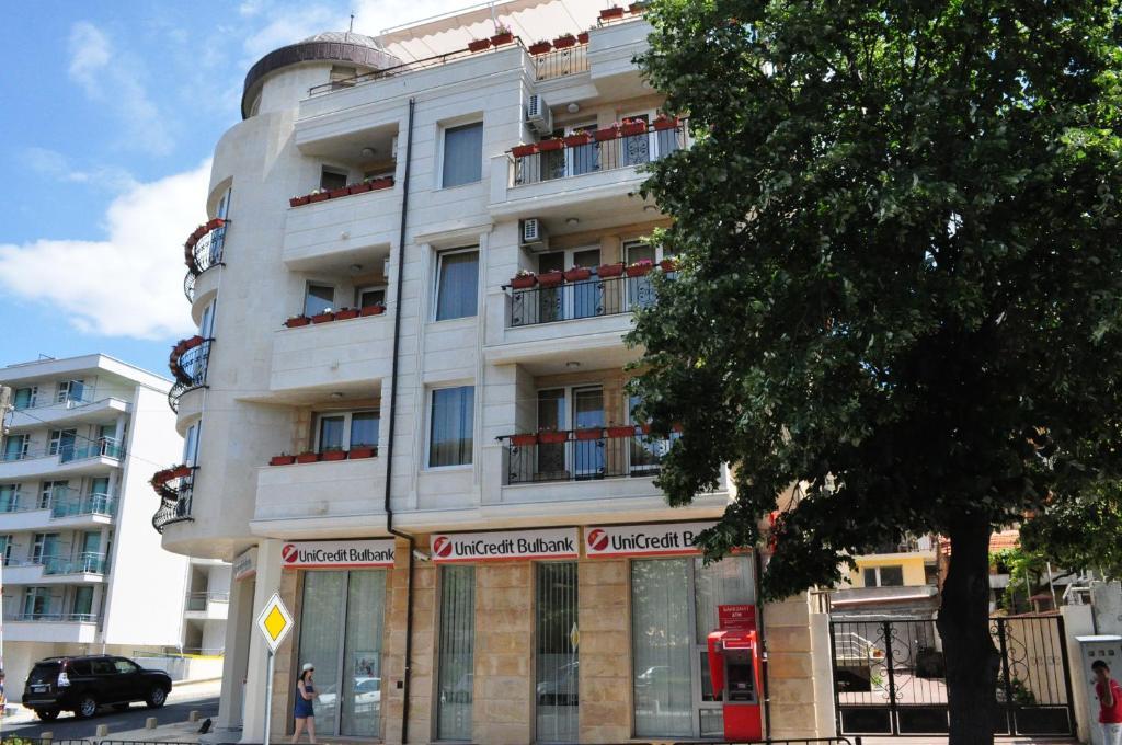 נסבר St. George Apartments מראה חיצוני תמונה