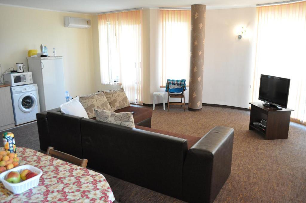 נסבר St. George Apartments חדר תמונה