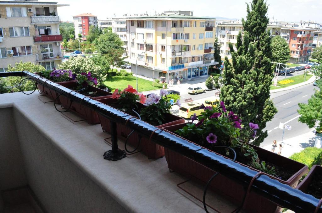 נסבר St. George Apartments מראה חיצוני תמונה