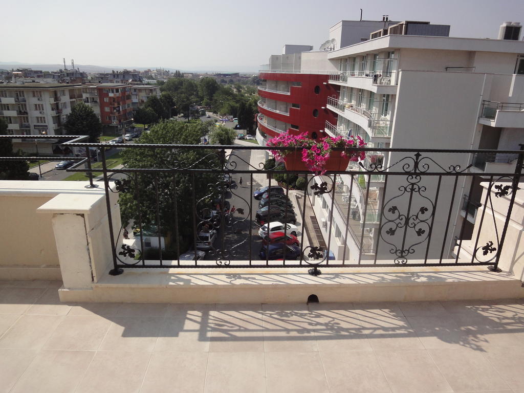 נסבר St. George Apartments חדר תמונה