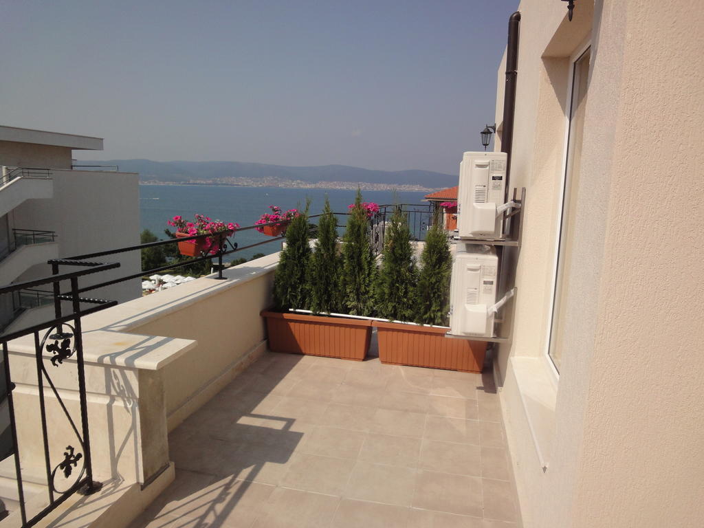 נסבר St. George Apartments חדר תמונה